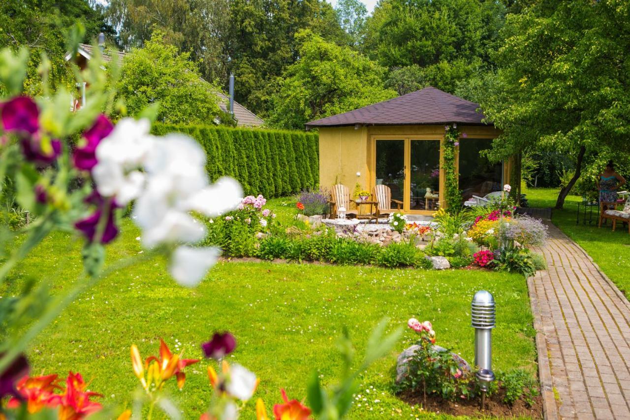 Guests House "Like Home" Sigulda Esterno foto