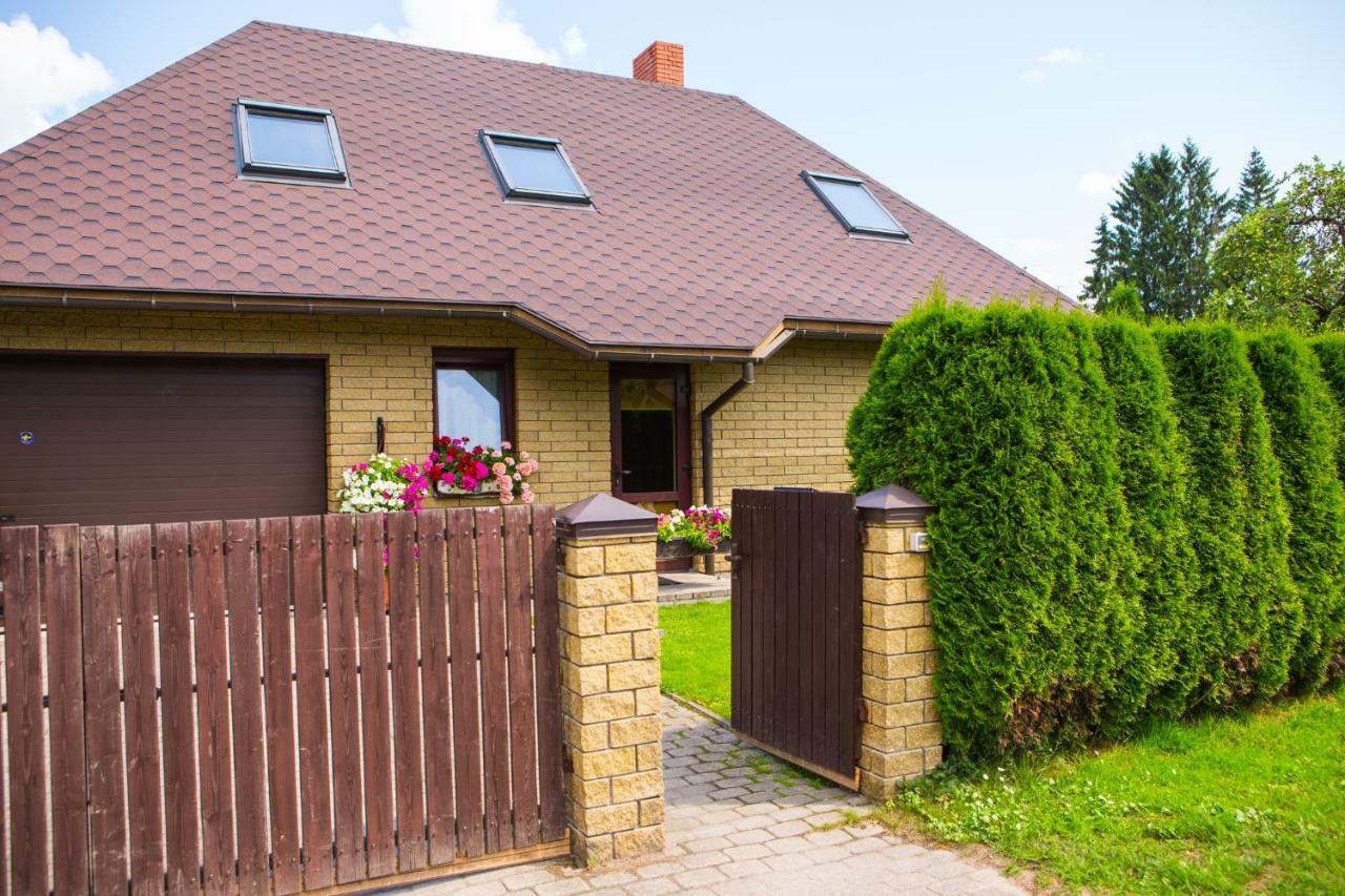 Guests House "Like Home" Sigulda Esterno foto